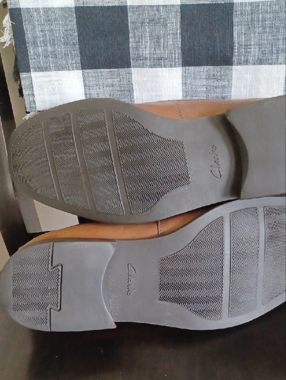 Clarks tan leather